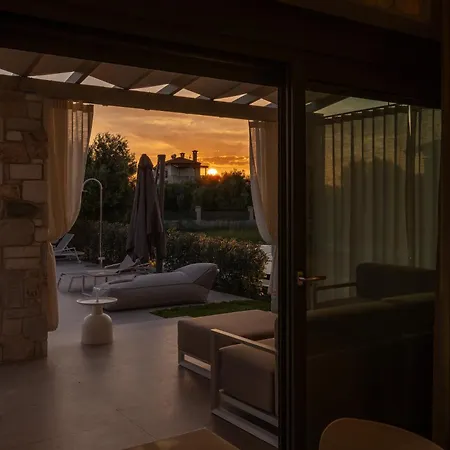 Луксозна вила Olive Luxury Skála Foúrkas